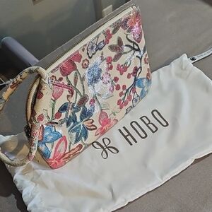 Hobo Floral Cream Wristlet